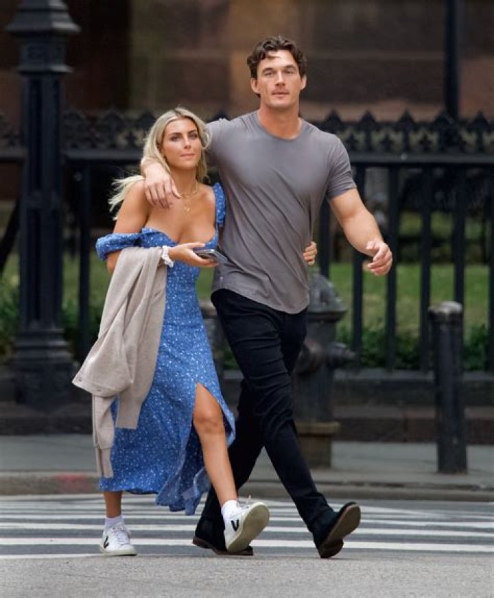 Tyler Cameron’s Girlfriend: Who is Tyler Cameron Dating?