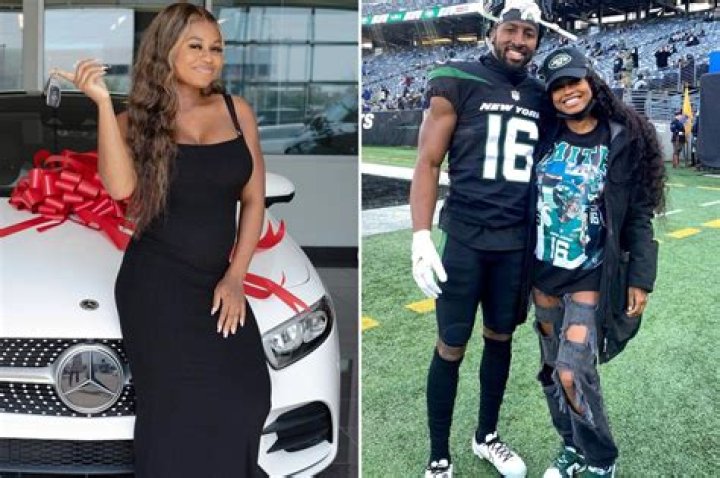 Tyron Smith Wife: Is Tyron Smith Married? Who Is Tyron Smith’s Girlfriend/Partner Leigh Costa?