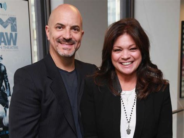 Valerie Bertinelli's Husband Tom Vitale Biography: Age, Net Worth, Wedding, Wife, Wikipedia, Children, Instagram, Pictures