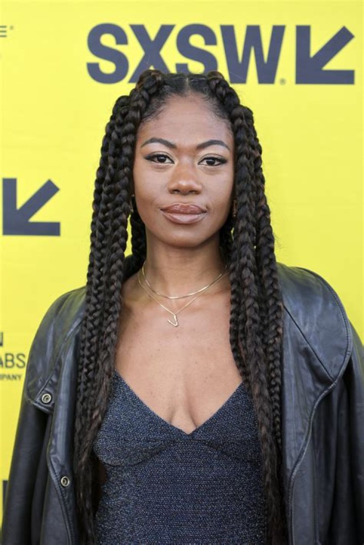 Vanessa Lee Chester - Net Worth, Age, Height, Birthday, Bio, Wiki!