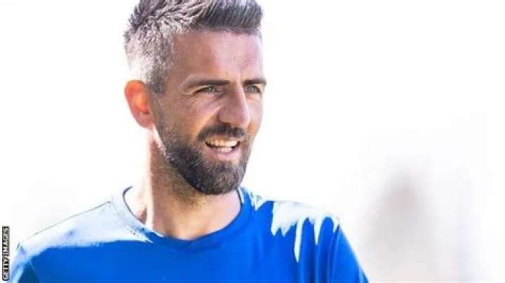 Vedad Ibisevic Biography: Age, Salary, Net Worth, Club, FIFA, News, Girlfriend, Spouse, Wiki, Height, Instagram