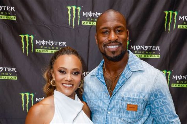 Vernon Davis’s Girlfriend: Who is Vernon Davis Dating?