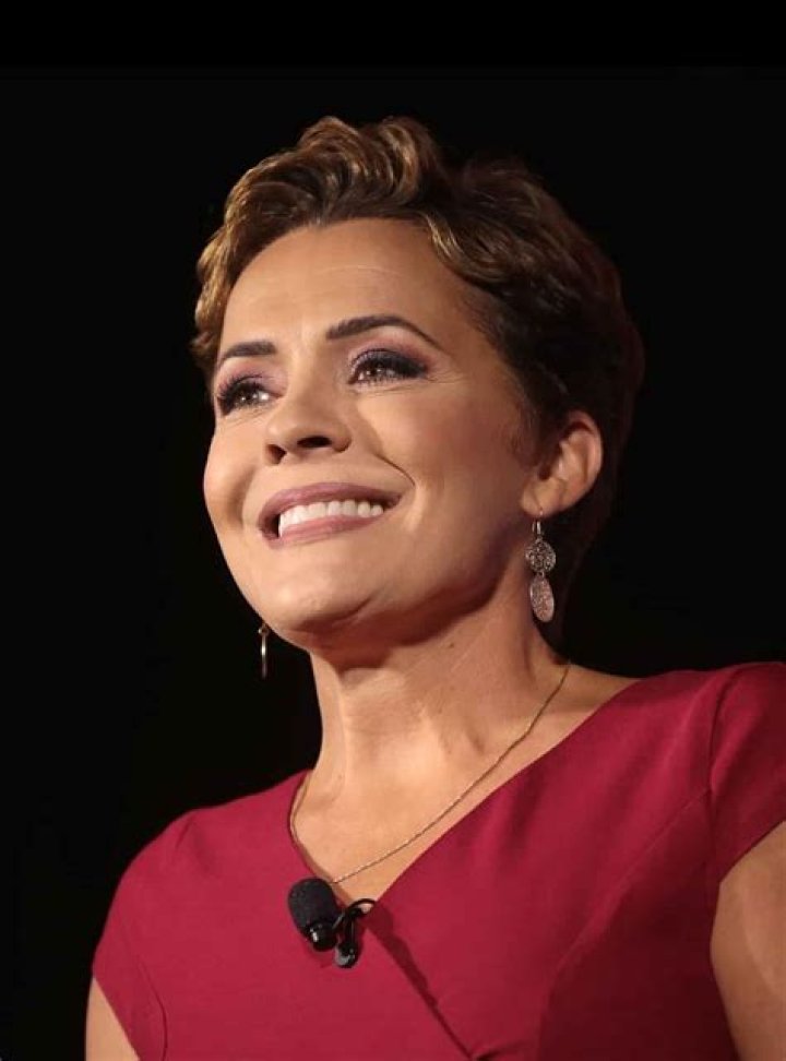 Veronica Lake Net Worth, Age, Height, Bio, Birthday, Wiki!