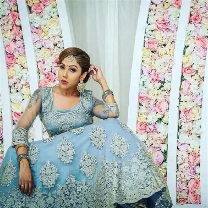 Vikneswary Se Biography: Age, Marriage, Sister, Husband, Net Worth, Wikipedia, Family, Wedding Photos, Date Of Birth, Siblings