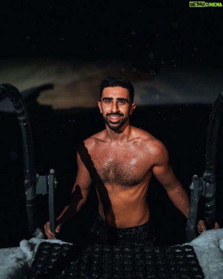 Vikram Barn- Age, Bio, Girlfriend, Net Worth, Height, Religion