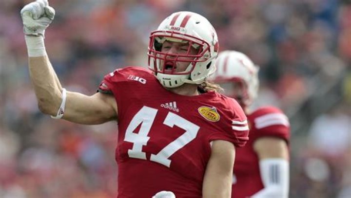 Vince Biegel Net Worth, Age, Height, Bio, Birthday, Wiki!