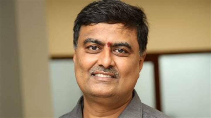 Vivek Kuchibhotla - Net Worth, Age, Height, Birthday, Bio, Wiki!