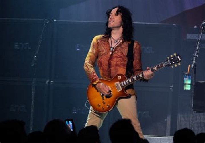 Vivian Campbell - Net Worth, Age, Height, Birthday, Bio, Wiki!