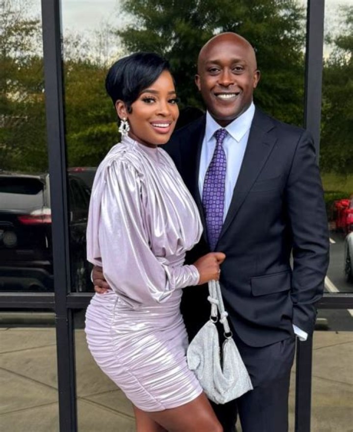 Wendell Smallwood Net Worth, Age, Height, Bio, Birthday, Wiki!