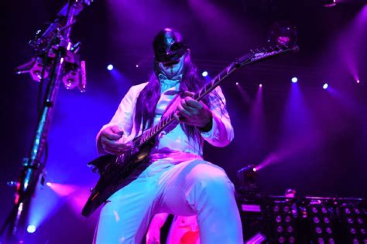 Wes Borland - Net Worth, Age, Height, Birthday, Bio, Wiki!