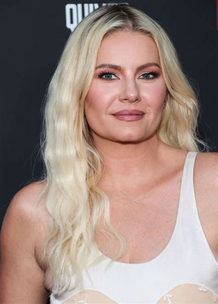 Where Is Elisha Cuthbert Now? What is She Doing In 2021?