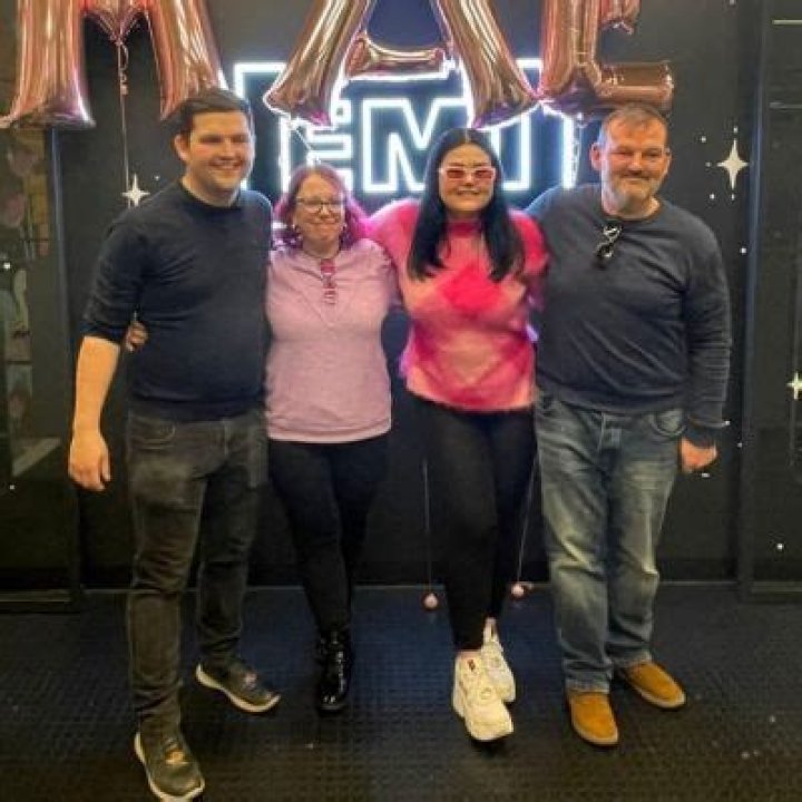 Who Are Alex And Stephen Kelly? Meet Mae Stephens Parents: Wiki And Career