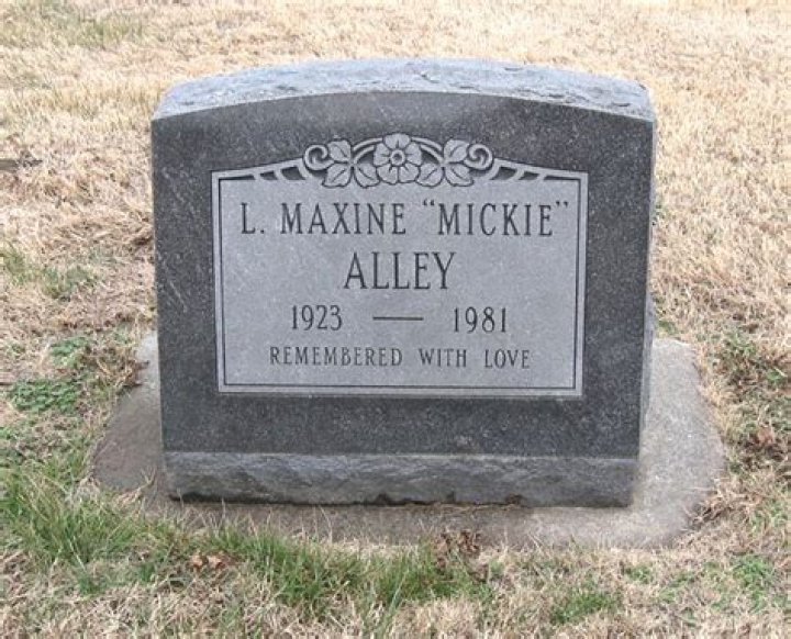Who Are Lillian Mickie And Robert Deal Alley? Parents Of Kirstie Alley