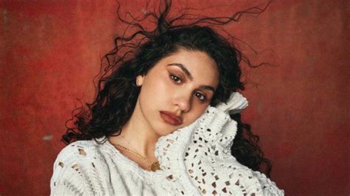
Who Is Alessia Cara? Wiki, Age, Height, Boyfriend, Net Worth, Ethnicity	