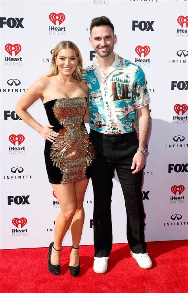 Who is Altrive Dating – Altrive's Girlfriend & Exes