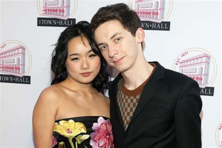 Who is Andrew Barth Feldman Dating – Andrew Barth Feldman's Girlfriend & Exes