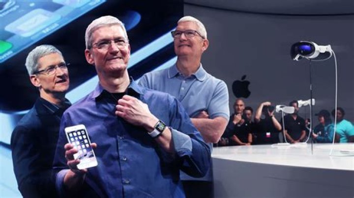 Who Is Apple CEO Tim Cook Husband and Gay Partner? His Salary and Net Worth