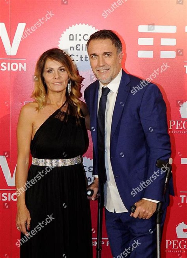 Who is Gabriel Batistuta Dating – Gabriel Batistuta's Wife & Exes