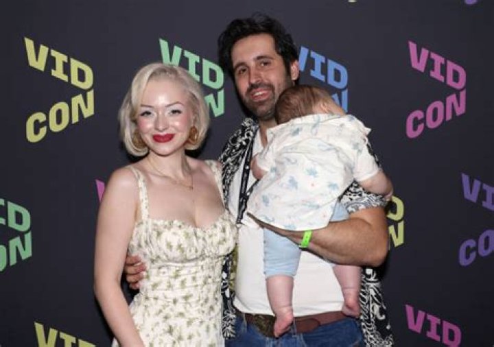 Who is Jasmine Chiswell? Wiki, Age, Husband, Net Worth, Ethnicity, Career