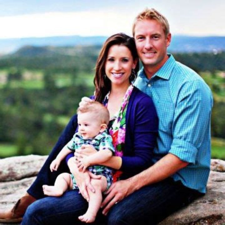 
Who Is Joel Klatt Wife, Sara Ordway? Explore Their Married Life And Wiki	