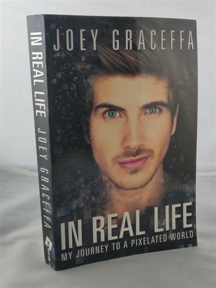 Who is Joey Graceffa Dating – Joey Graceffa's Boyfriend & Exes