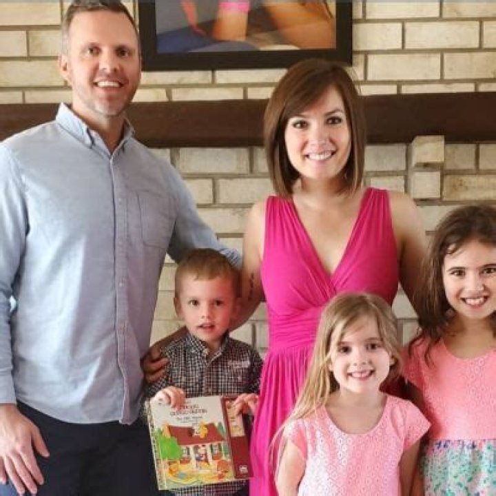 Who Is John Mitchell? Meet Nikole Mitchell Husband: Wiki And Net Worth