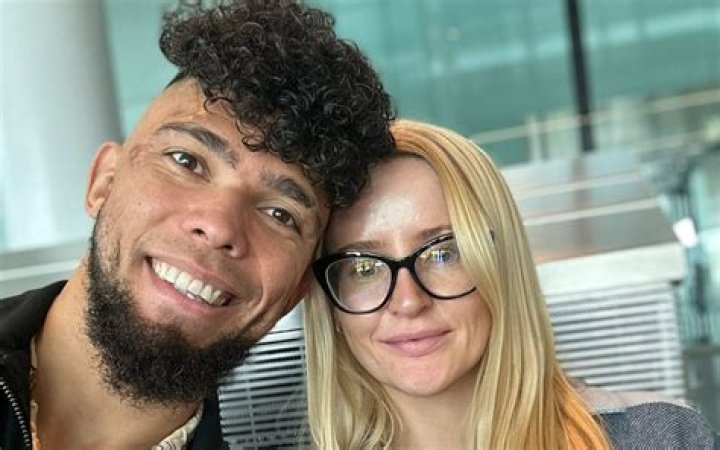 Who Is Johnny Walker UFC Wife Tara Campbell? Baby And Net Worth Details