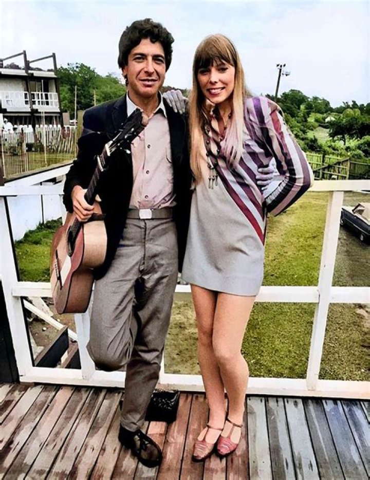 Who is Kelly Packard Dating – Kelly Packard's Husband & Exes