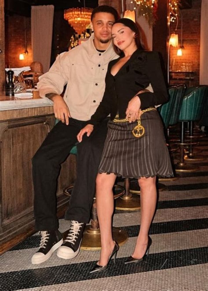 Who is Khayman Burton Dating – Khayman Burton's Girlfriend & Exes