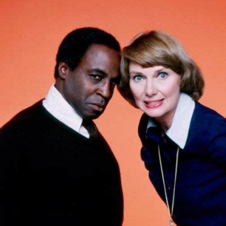 Who Is Lowell Harris? Meet Inga Swenson Husband? Married Life And Age