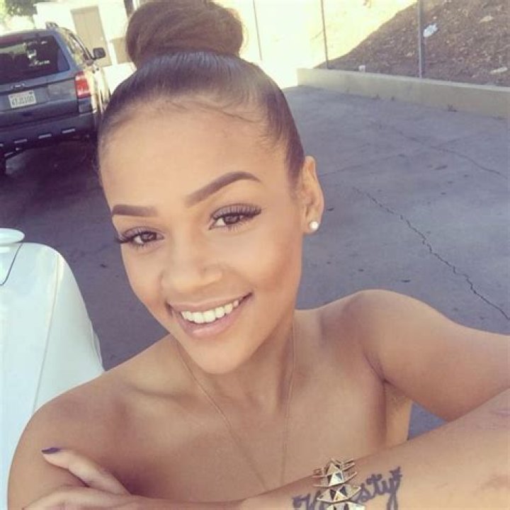 Who is Mercedes Dollson (Le’veon Bell’s Girlfriend)? Explore Her Wiki, Age, Baby, Instagram, Height, Background!!