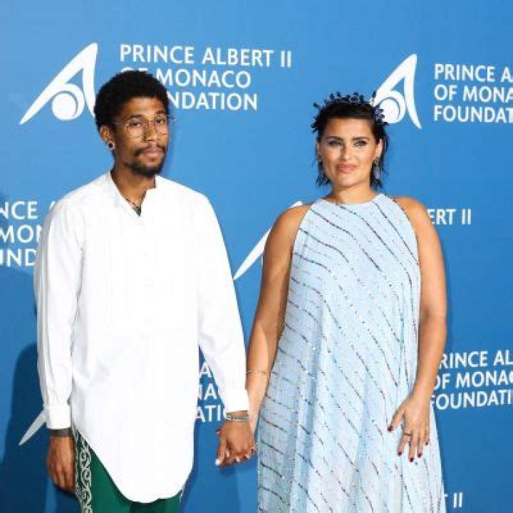 
Who Is Nelly Furtado’s Boyfriend? Rumored To Be Dating Hodgy Beats	