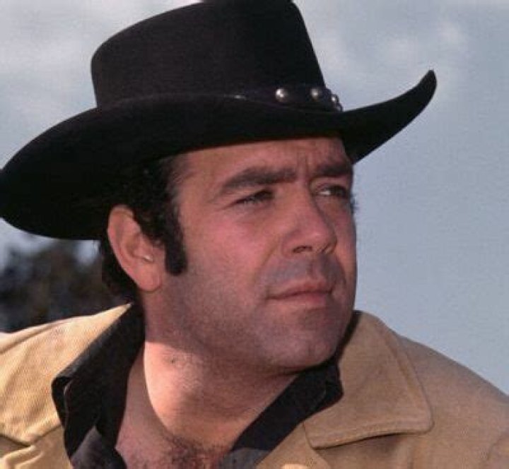 Who is Pernell Roberts? Wiki, Bio, Height, Death, Net Worth, Wife, Career