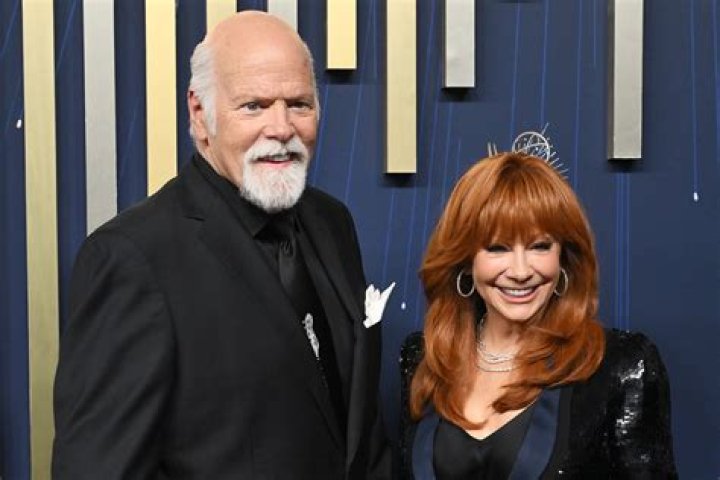 Who is Reba Meyers Dating – Reba Meyers's Boyfriend & Exes