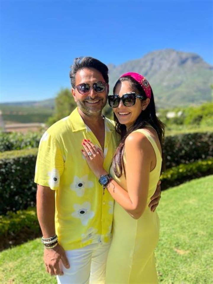 Who is Rohan Oza Dating – Rohan Oza's Wife & Exes
