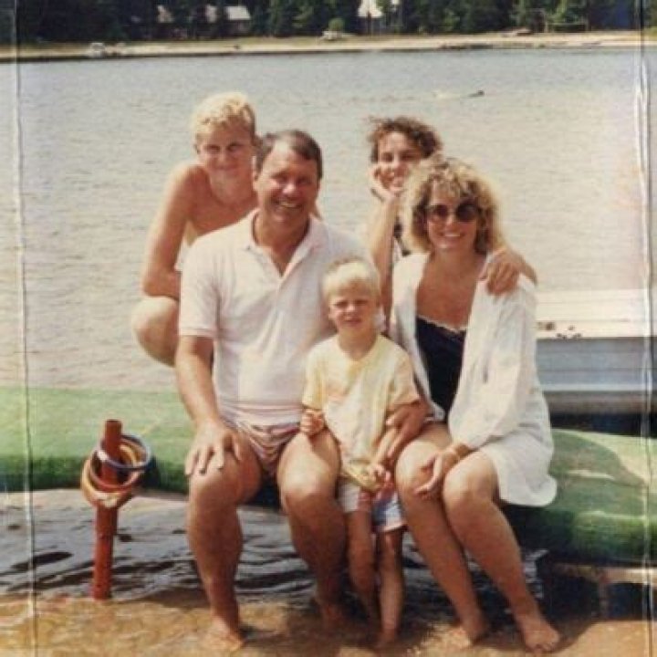 Who Is Ruth Mortensen? Meet Robert Holmes Bell Wife: Wiki And Net Worth