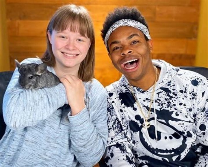 Who is Sarah Kaynee Dating – Sarah Kaynee's Boyfriend & Exes