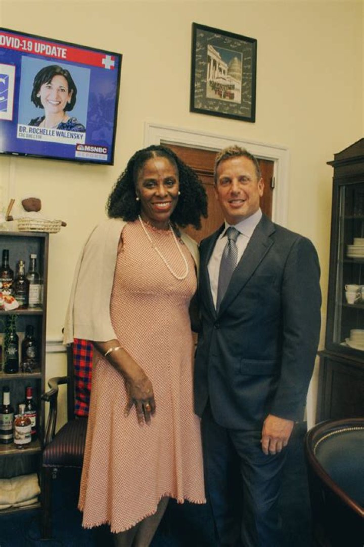 Who is Stacey Plaskett? Wiki, Age, Height, Net Worth, Career, Husband