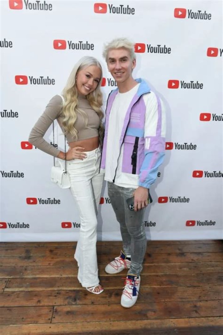 Who is Stephen Sharer Dating – Stephen Sharer's Girlfriend & Exes