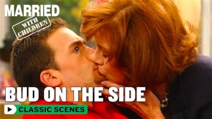 Who is Street Bud Dating – Street Bud's Girlfriend & Exes