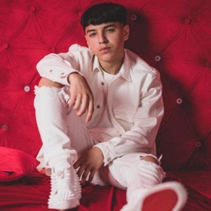 
Xavi Cantante Sexuality: Is He Gay? Explore His Relationship And Wiki	