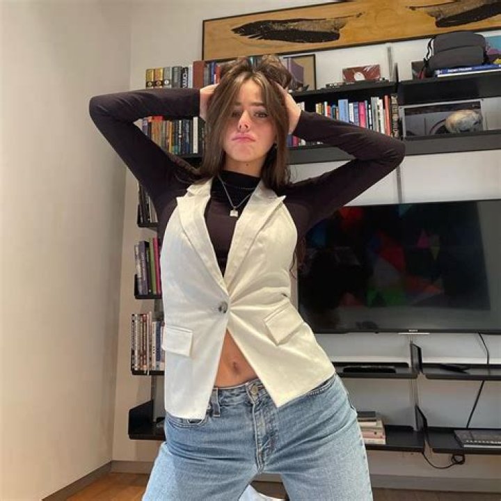 Ysabelle Wallace- Age, Net Worth, Height, Boyfriend, Career, Ethnicity