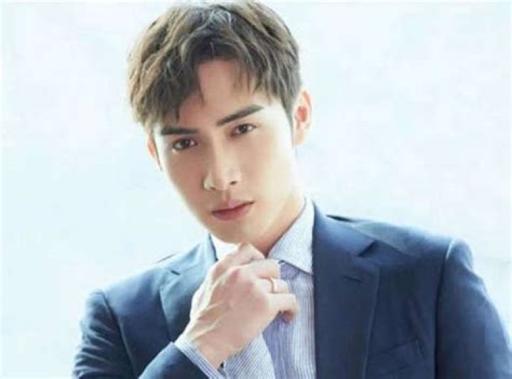 Zhang Binbin - Net Worth, Age, Height, Birthday, Bio, Wiki!