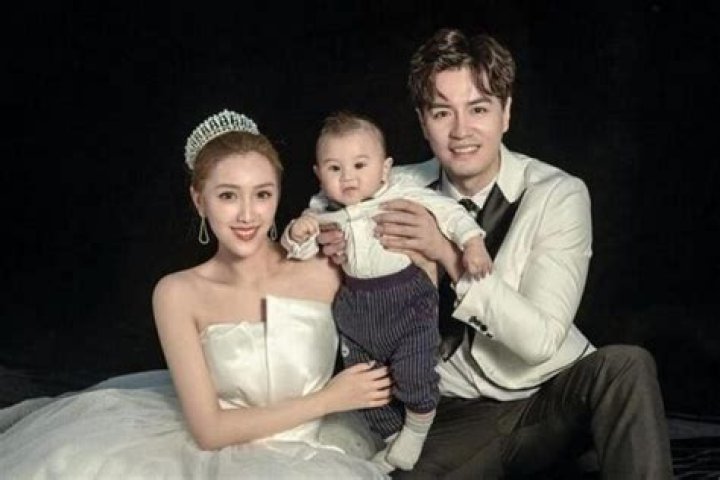 Zhang Zhen Xuan Biography: Age, Wife, Net Worth, Movies, Height, Children, Instagram, News