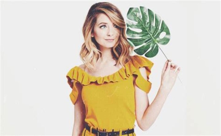 Zoella Net Worth, Age, Height, Bio, Birthday, Wiki!